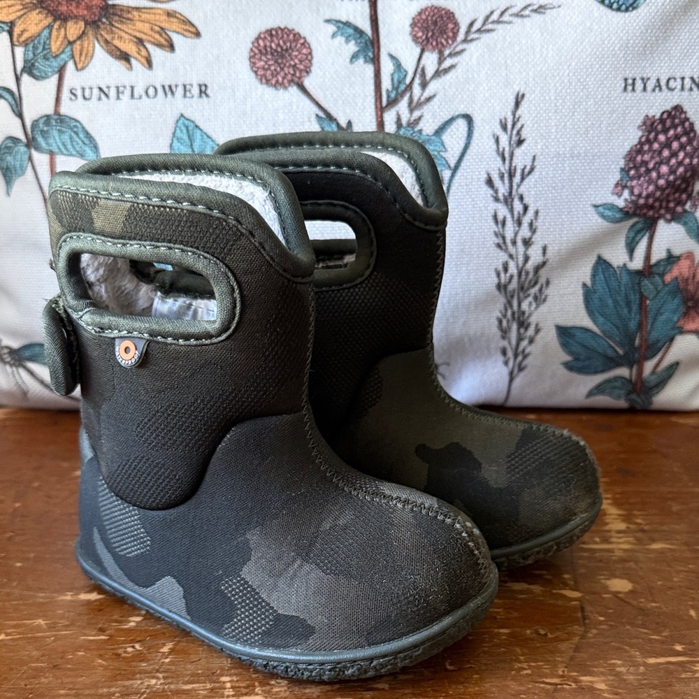 Kids Black Camo Winter Boots